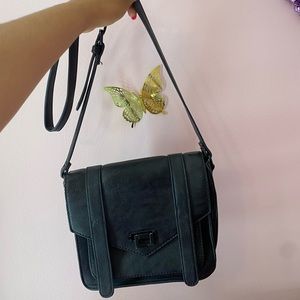BLACK CROSSBODY BAG